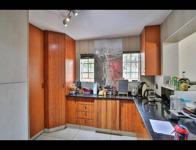 3 BEDROOM PROPERTY TO RENT IN OLIVEDALE